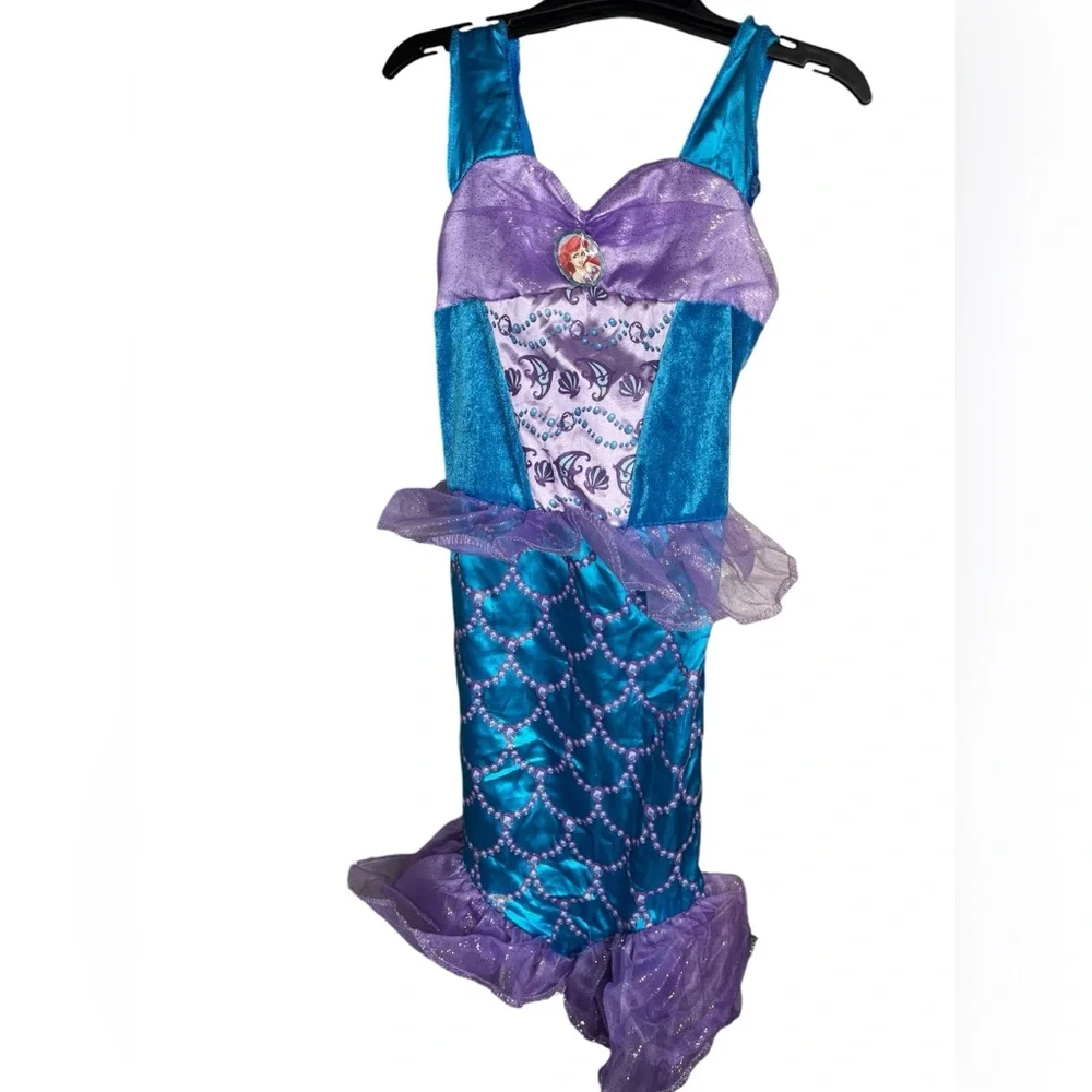 Disney little mermaid girls Halloween costume size medium 7-8
